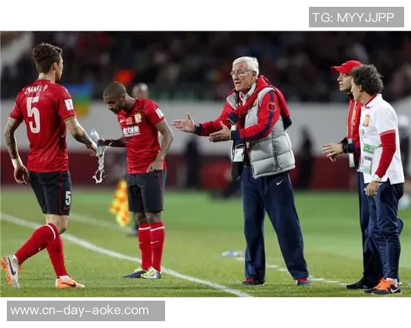 米体:家园球队维亚雷焦深陷低迷,里皮对球员说话鼓舞他们 米体:家园球队维亚雷焦深陷低迷,里皮对球员说话鼓舞他们